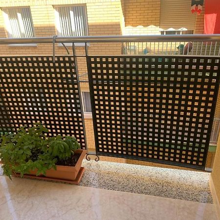Alquilo Hermoso Apartamento En La Paradisiaca Oropesa Del Mar, 2Habitaciones, 1 Bano, Cocina, Salon, Aire Acondicionado Y Balcon A 400 Metros De La Playa Morro De Gos, Muy Cerca De Supermercados, Comercios Y Bares Zewnętrze zdjęcie