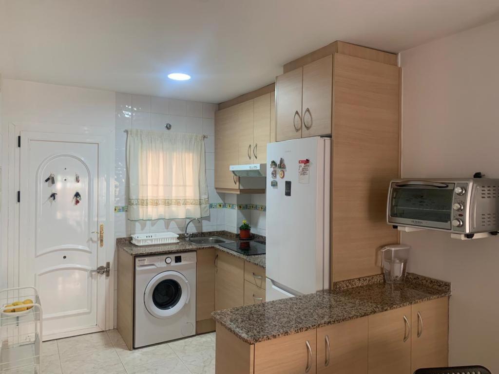 Alquilo Hermoso Apartamento En La Paradisiaca Oropesa Del Mar, 2Habitaciones, 1 Bano, Cocina, Salon, Aire Acondicionado Y Balcon A 400 Metros De La Playa Morro De Gos, Muy Cerca De Supermercados, Comercios Y Bares Zewnętrze zdjęcie