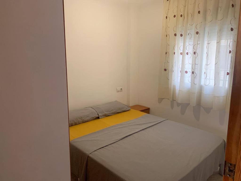 Alquilo Hermoso Apartamento En La Paradisiaca Oropesa Del Mar, 2Habitaciones, 1 Bano, Cocina, Salon, Aire Acondicionado Y Balcon A 400 Metros De La Playa Morro De Gos, Muy Cerca De Supermercados, Comercios Y Bares Zewnętrze zdjęcie