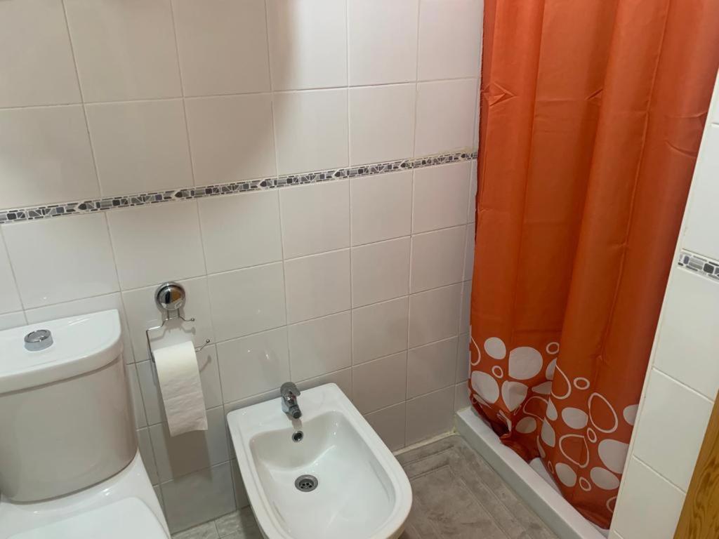 Alquilo Hermoso Apartamento En La Paradisiaca Oropesa Del Mar, 2Habitaciones, 1 Bano, Cocina, Salon, Aire Acondicionado Y Balcon A 400 Metros De La Playa Morro De Gos, Muy Cerca De Supermercados, Comercios Y Bares Zewnętrze zdjęcie