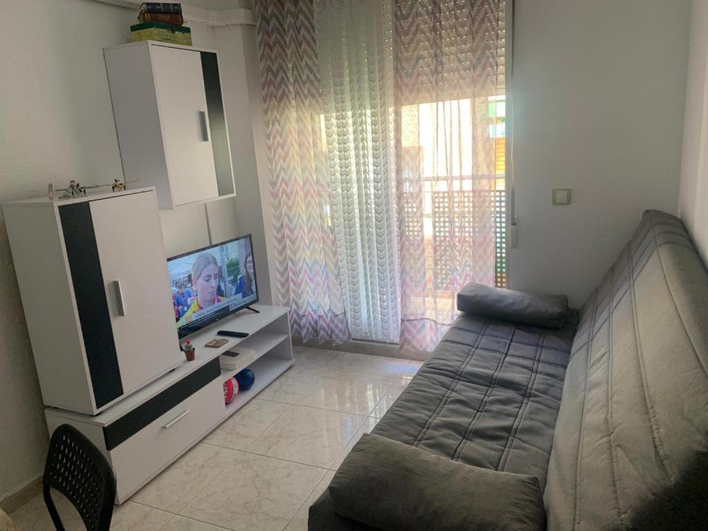 Alquilo Hermoso Apartamento En La Paradisiaca Oropesa Del Mar, 2Habitaciones, 1 Bano, Cocina, Salon, Aire Acondicionado Y Balcon A 400 Metros De La Playa Morro De Gos, Muy Cerca De Supermercados, Comercios Y Bares Zewnętrze zdjęcie