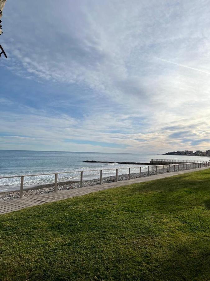 Alquilo Hermoso Apartamento En La Paradisiaca Oropesa Del Mar, 2Habitaciones, 1 Bano, Cocina, Salon, Aire Acondicionado Y Balcon A 400 Metros De La Playa Morro De Gos, Muy Cerca De Supermercados, Comercios Y Bares Zewnętrze zdjęcie